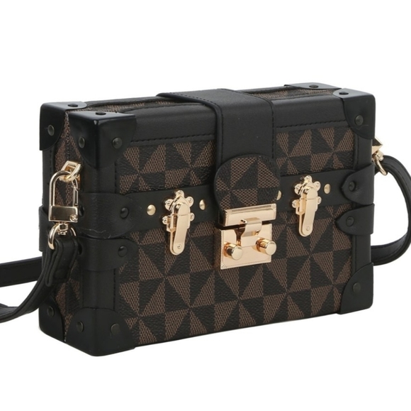 Boxy Crossbody Bag - Picture 2 of 4